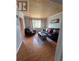 63 Laurentian Avenue thumbnail 7
