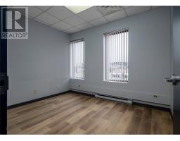 136 Crosbie Road thumbnail 16