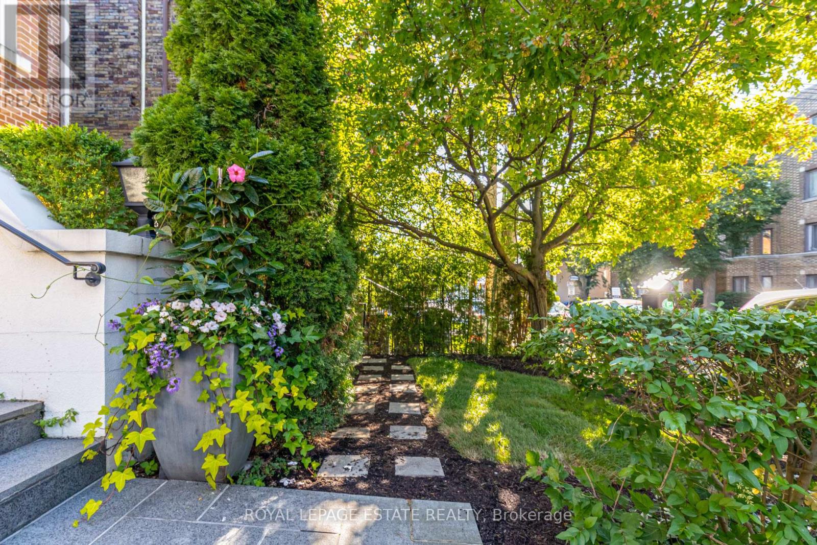 #1D 319 LONSDALE ROAD - 2
