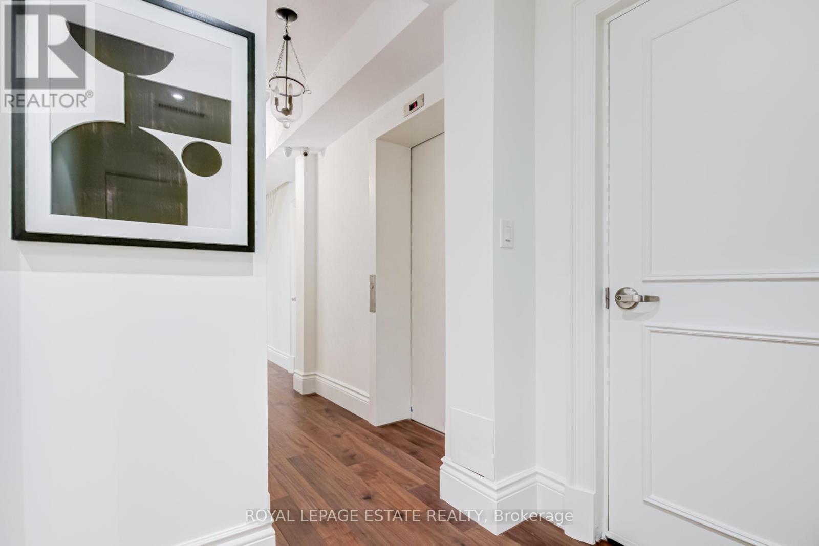 #1D 319 LONSDALE ROAD - 42