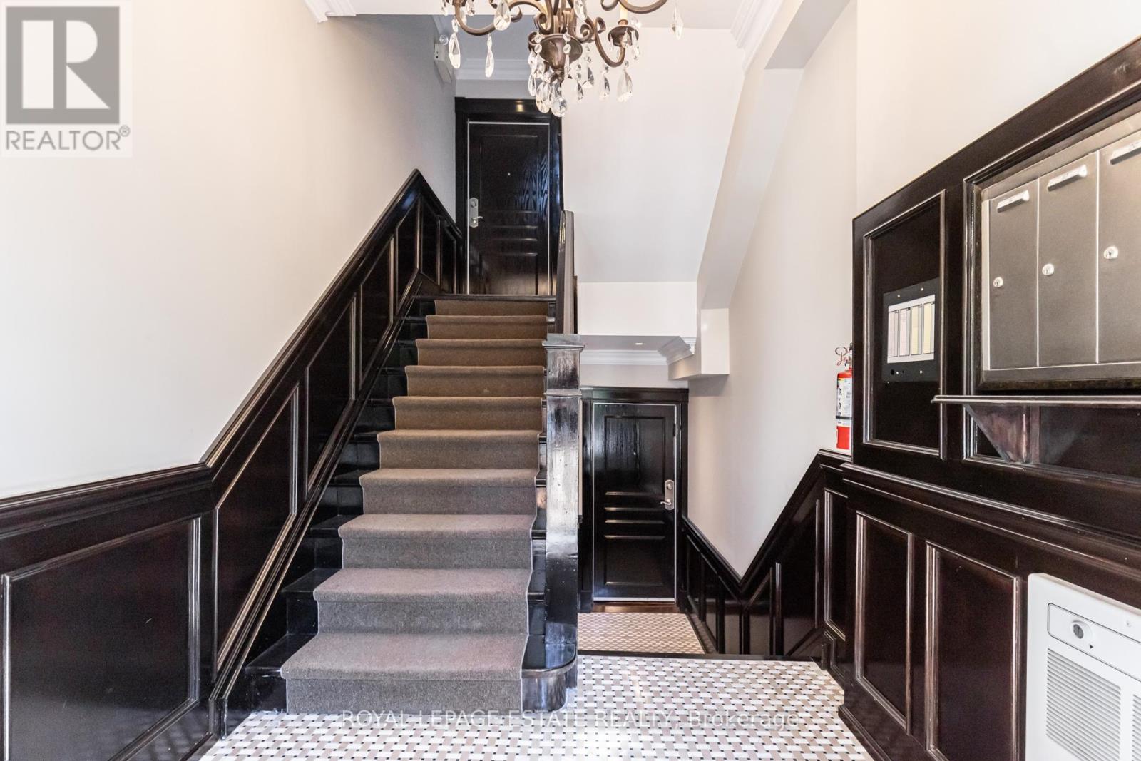 #1D 319 LONSDALE ROAD - 49