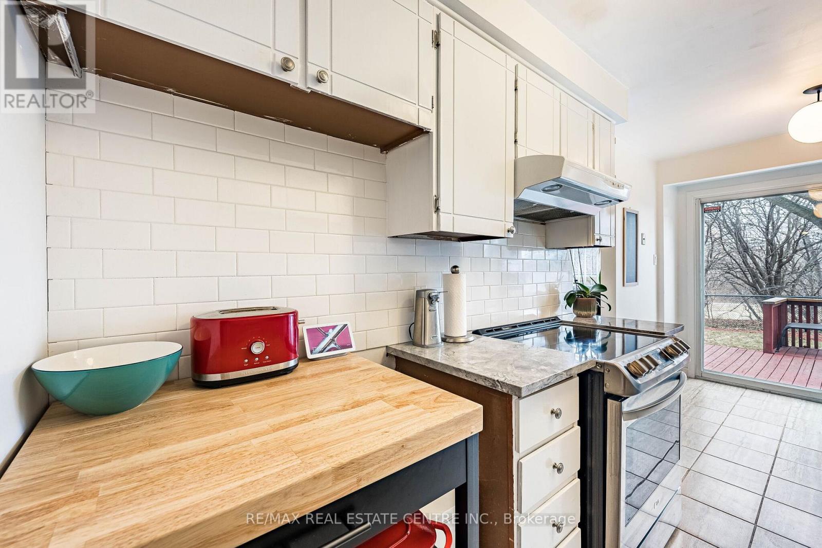 72 MALABAR CRESCENT - 16