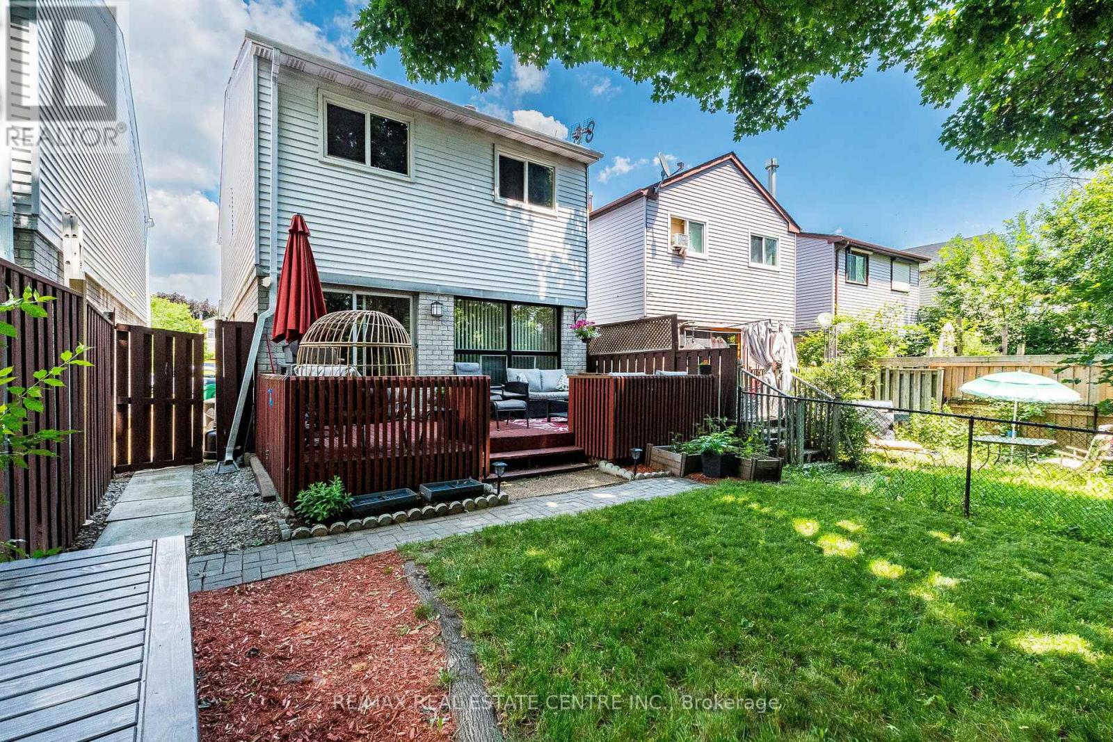 72 MALABAR CRESCENT - 40