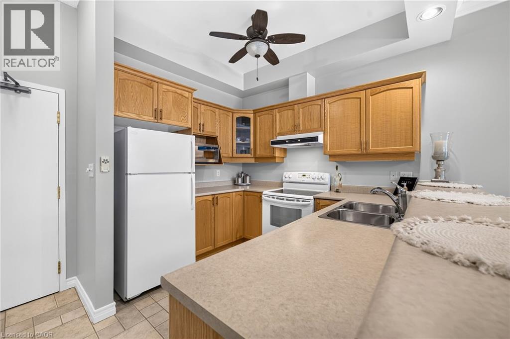 #315 262 DUNDAS Street E - 11
