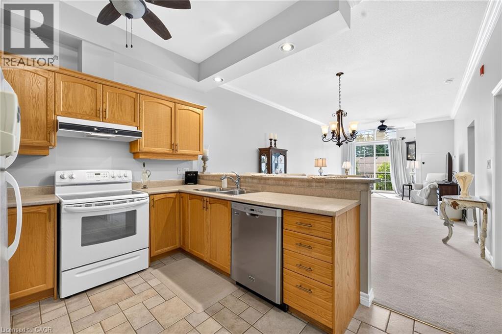 #315 262 DUNDAS Street E - 14