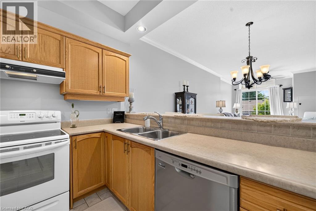 #315 262 DUNDAS Street E - 15