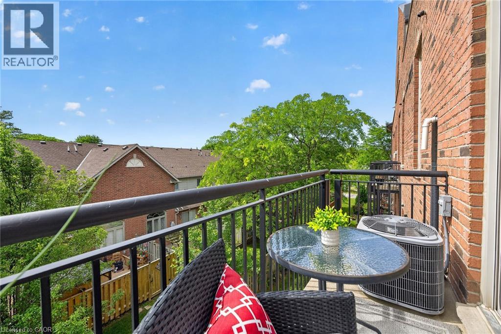 #315 262 DUNDAS Street E - 23