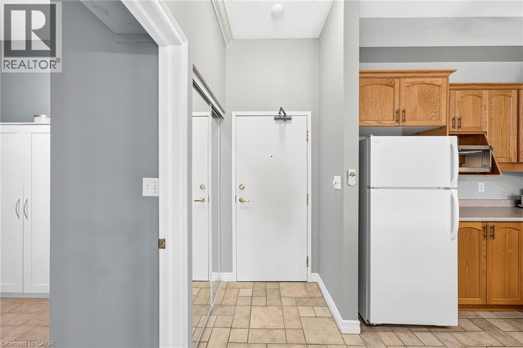 #315 262 DUNDAS Street E - 35