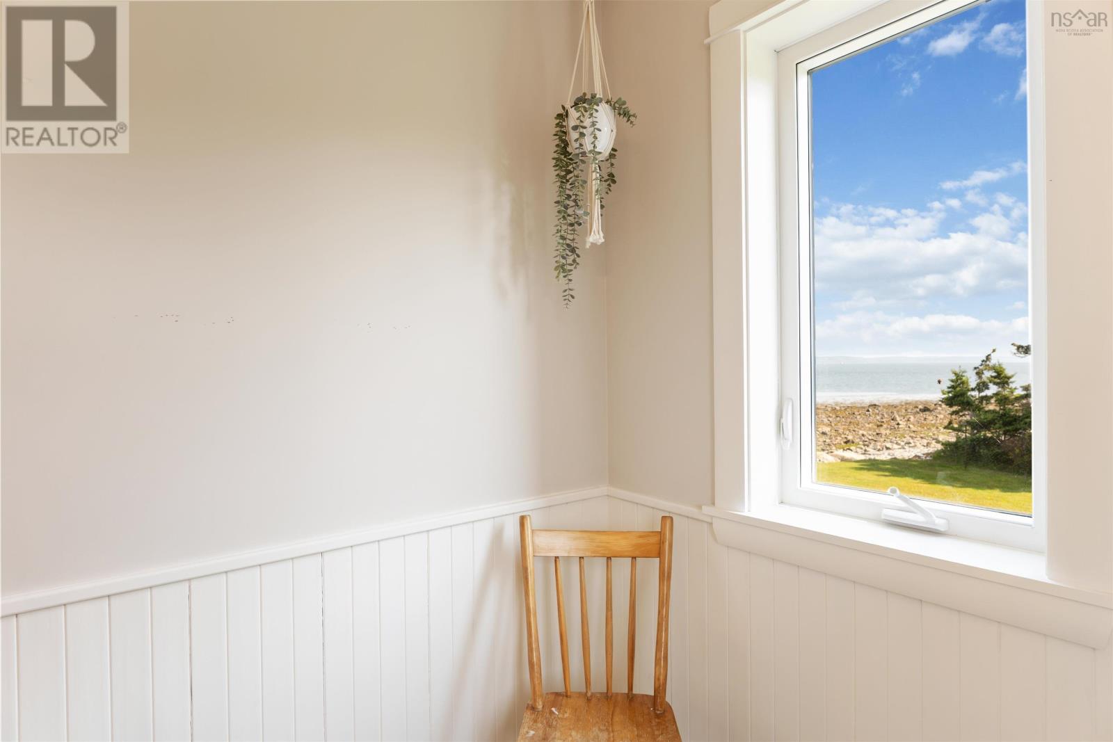 463 Fort Point Road - 48