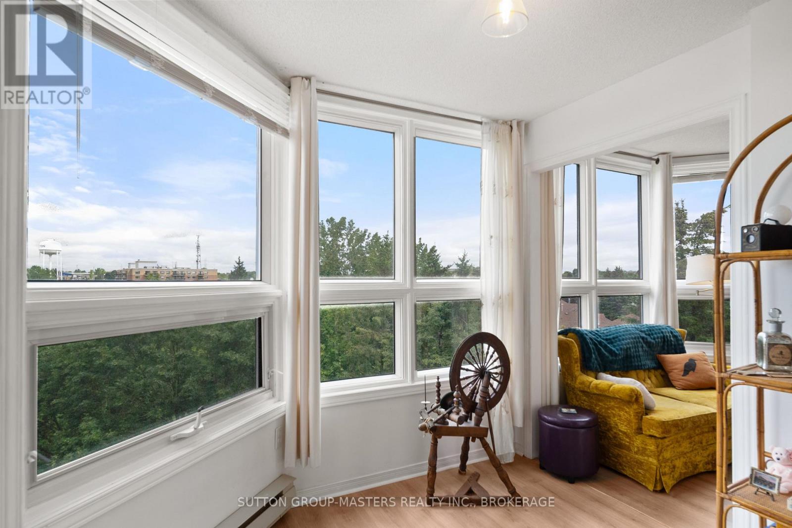 #611 675 DAVIS DRIVE - 14