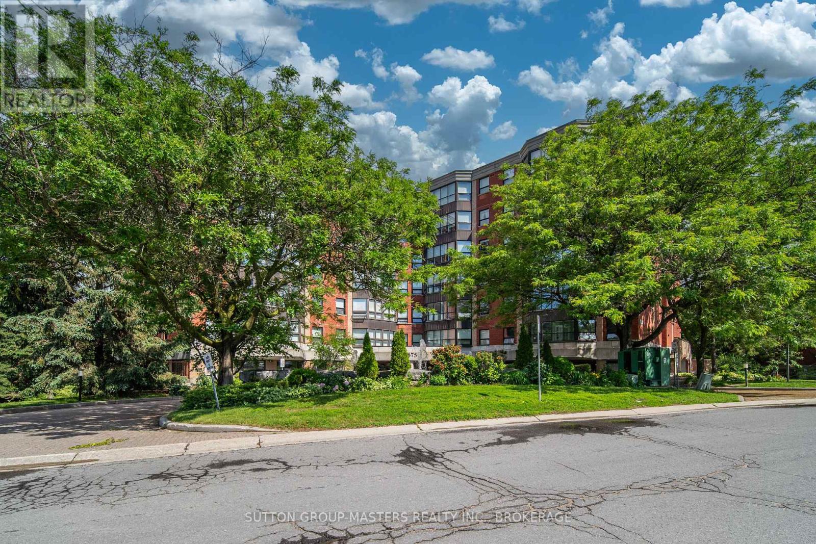 #611 675 DAVIS DRIVE - 2