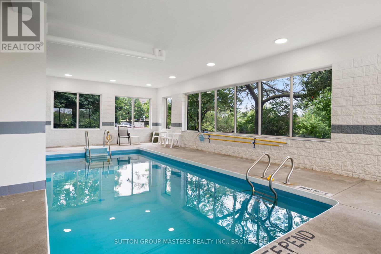 #611 675 DAVIS DRIVE - 22