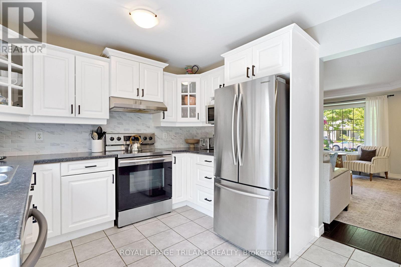18 SIFTON DRIVE - 14