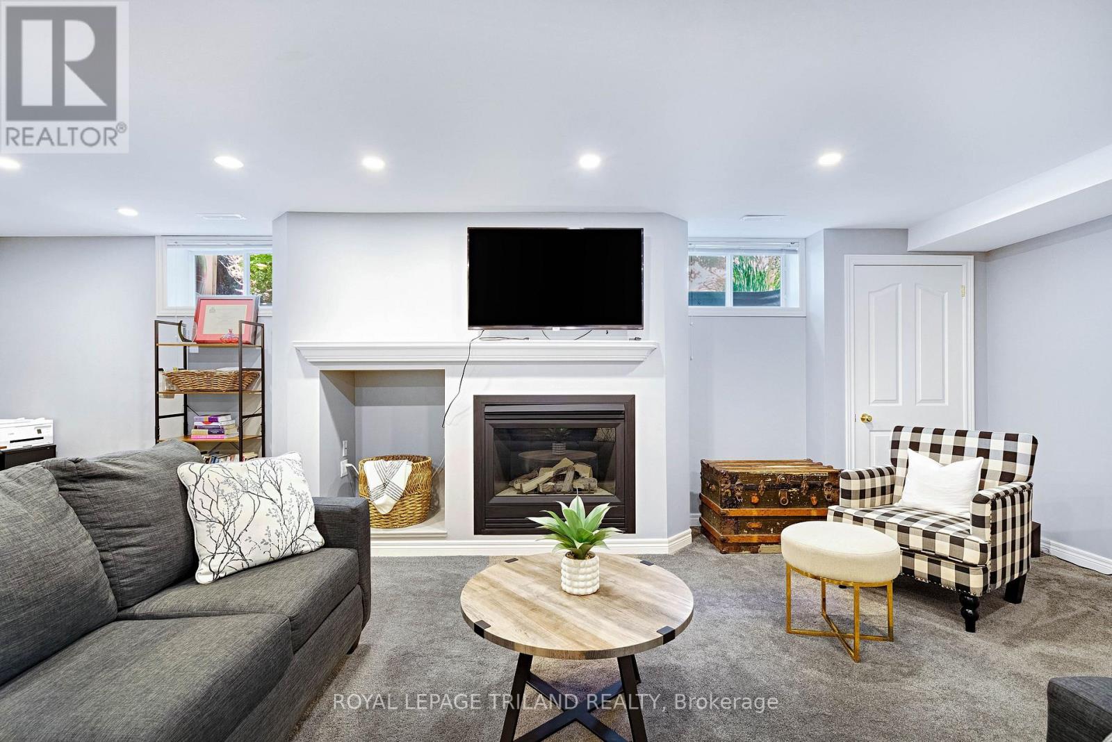18 SIFTON DRIVE - 26