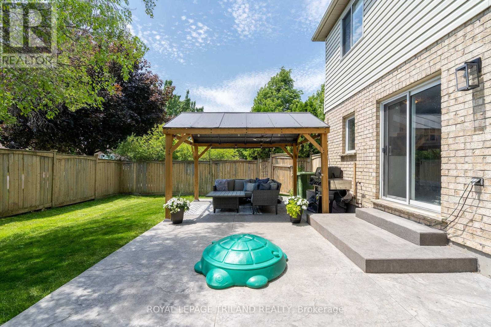 18 SIFTON DRIVE - 36