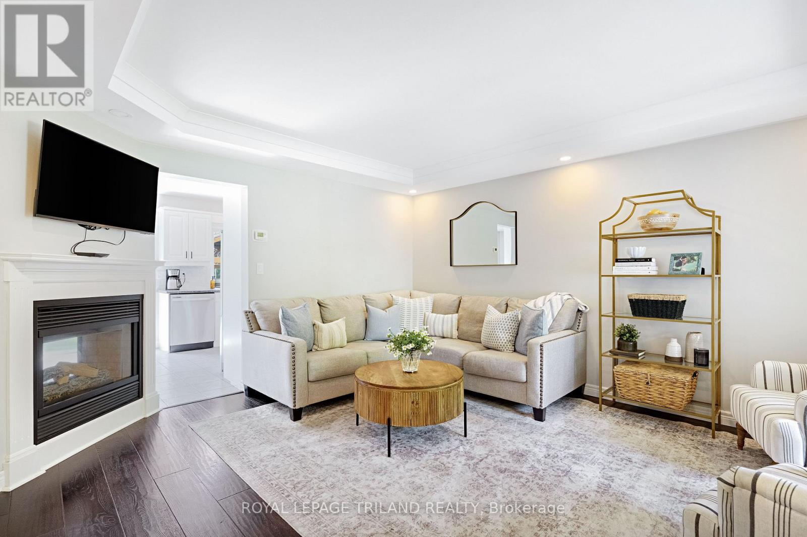 18 SIFTON DRIVE - 6