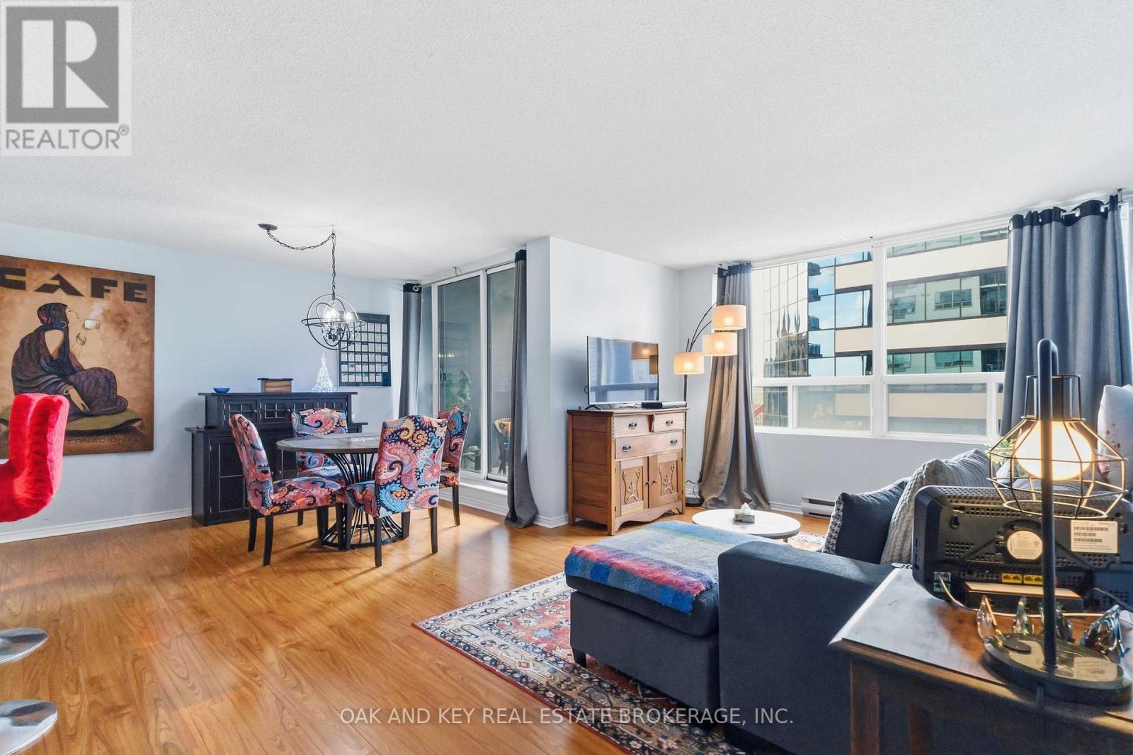 #804 155 KENT STREET - 13