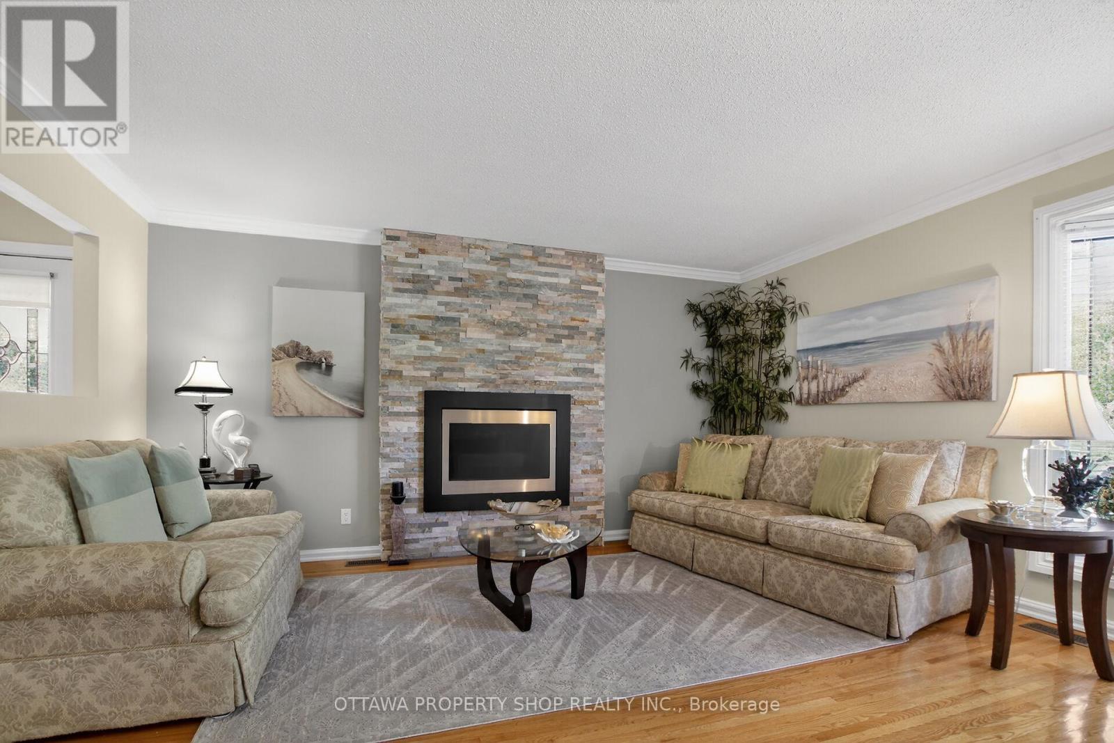 49 COUNTRY LANE - 13
