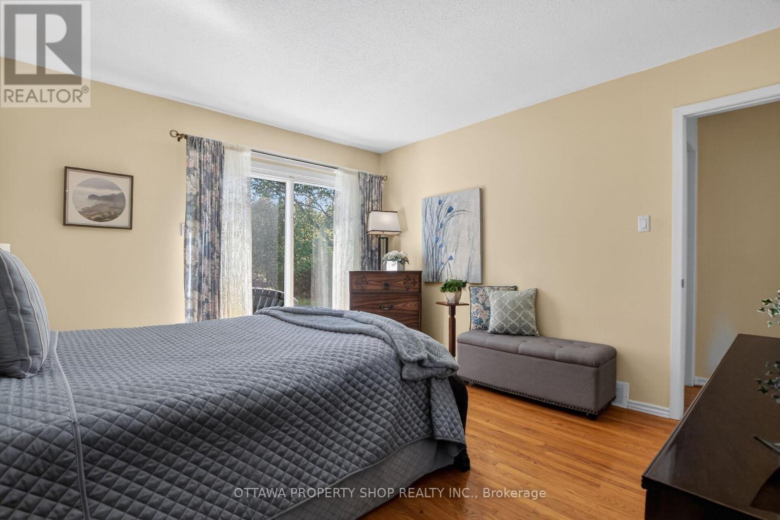 49 COUNTRY LANE - 17