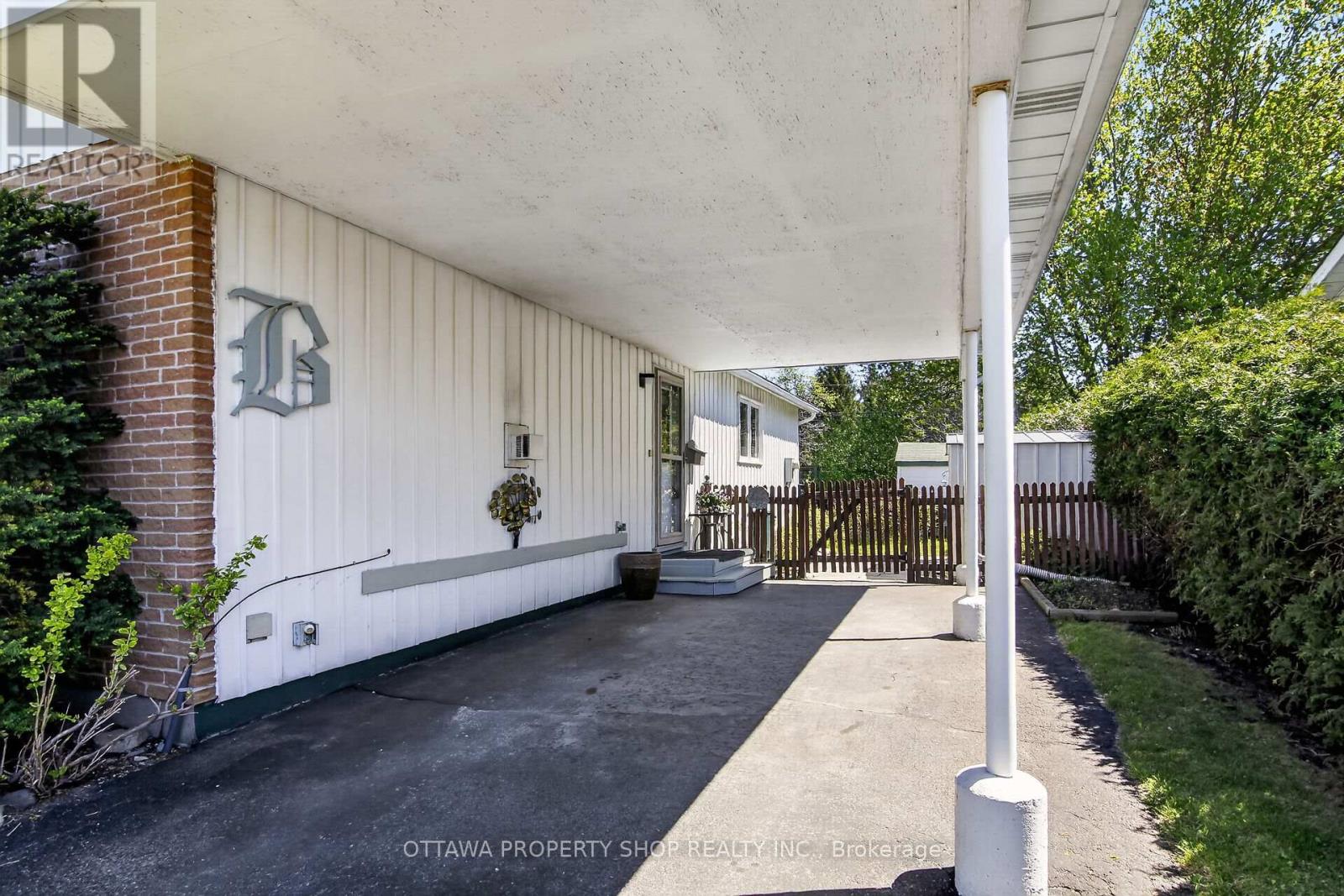 49 COUNTRY LANE - 3