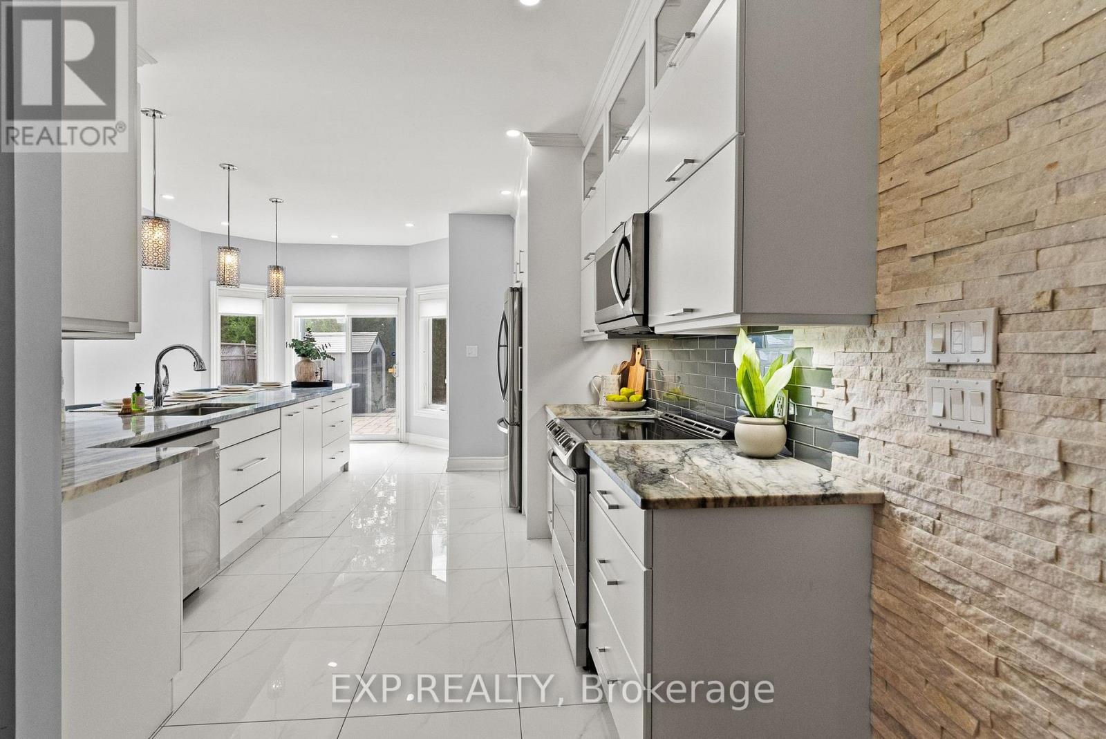 112 REDCLIFF AVENUE - 11