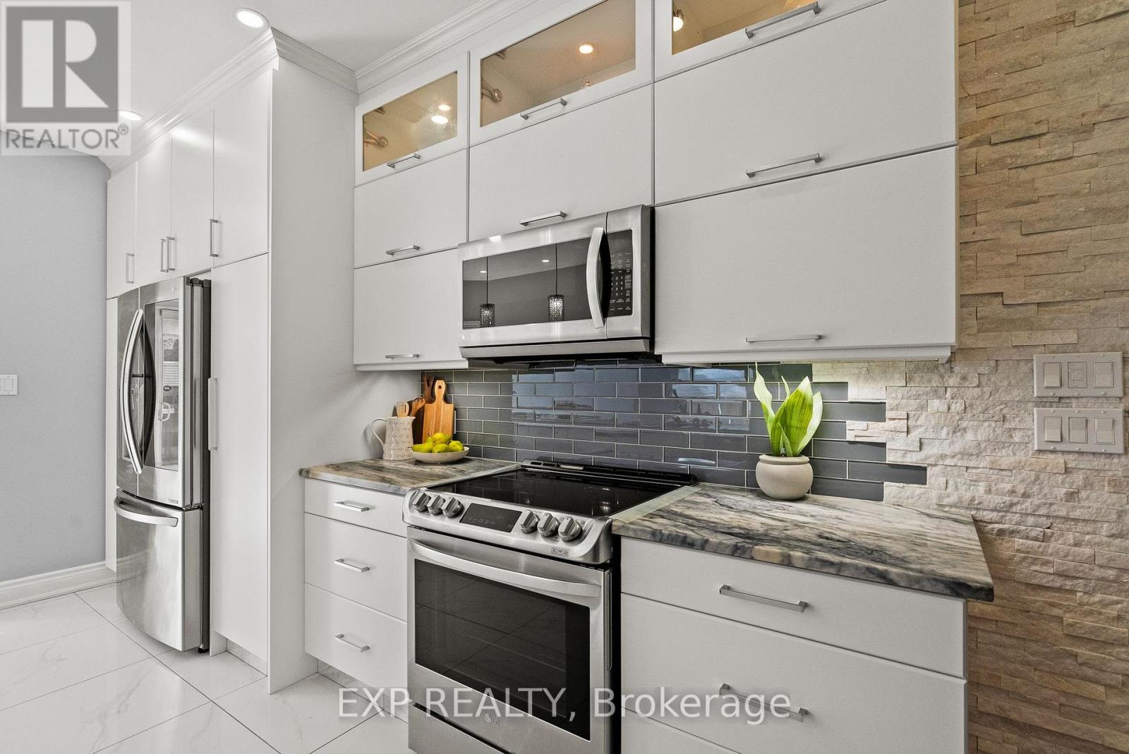 112 REDCLIFF AVENUE - 13