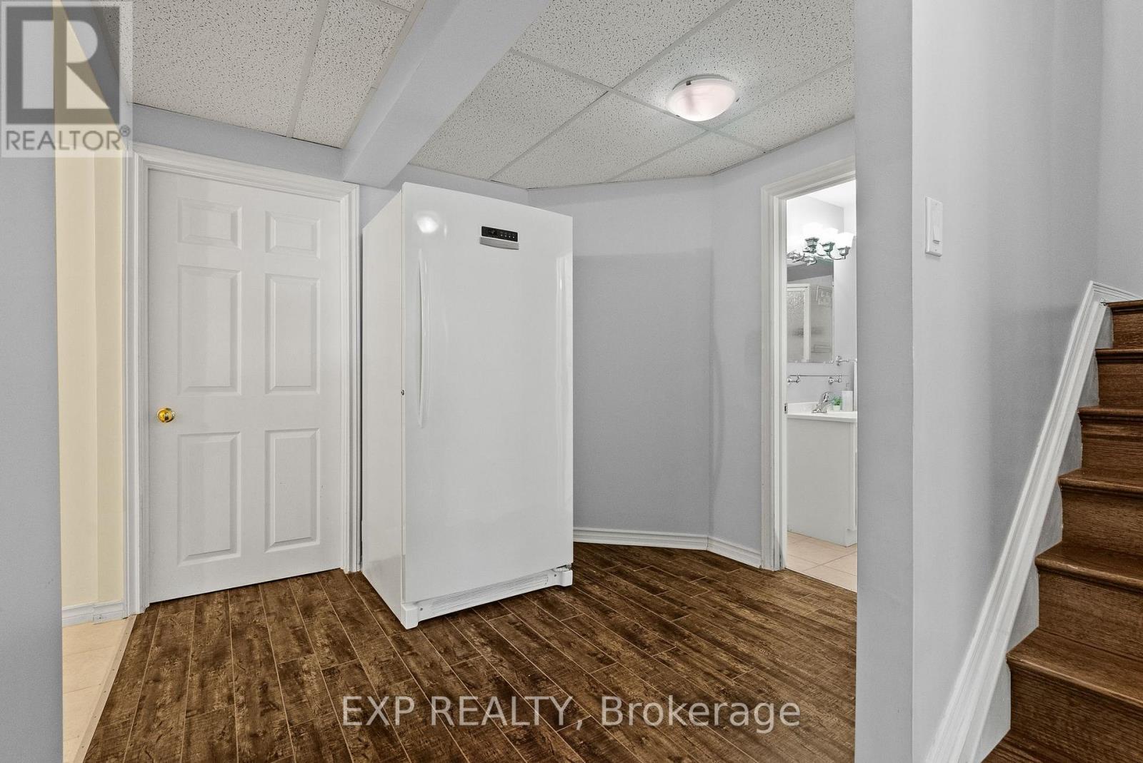 112 REDCLIFF AVENUE - 32