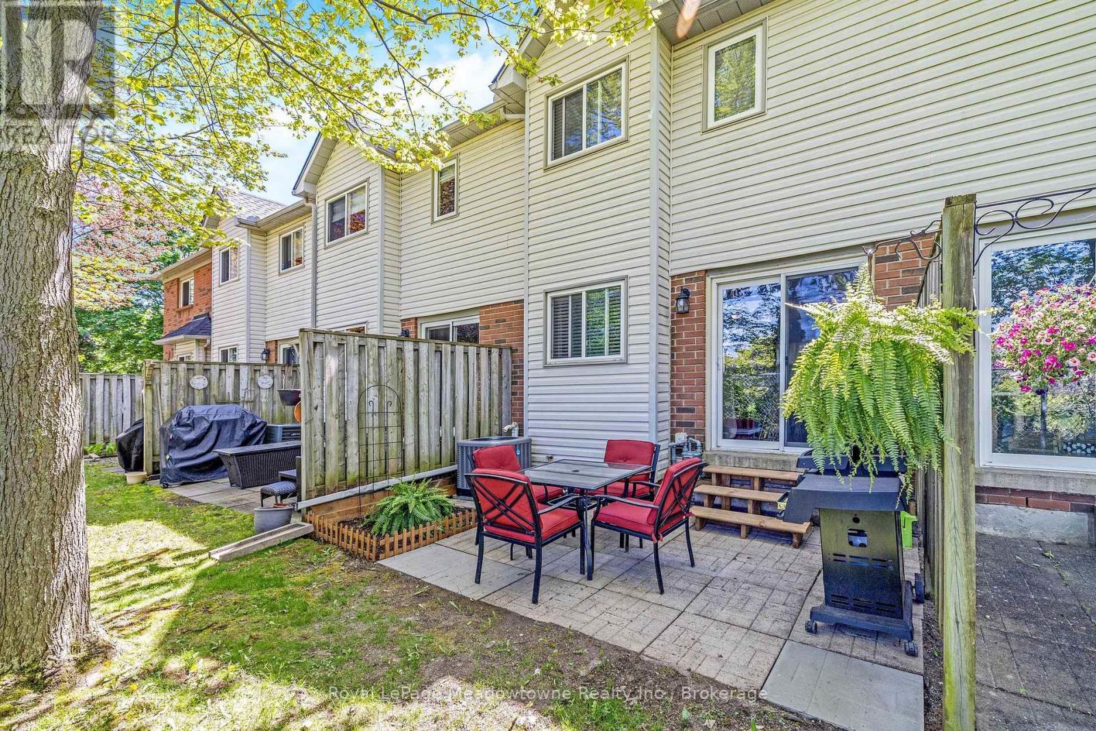 #40 2960 HEADON FOREST DRIVE - 32