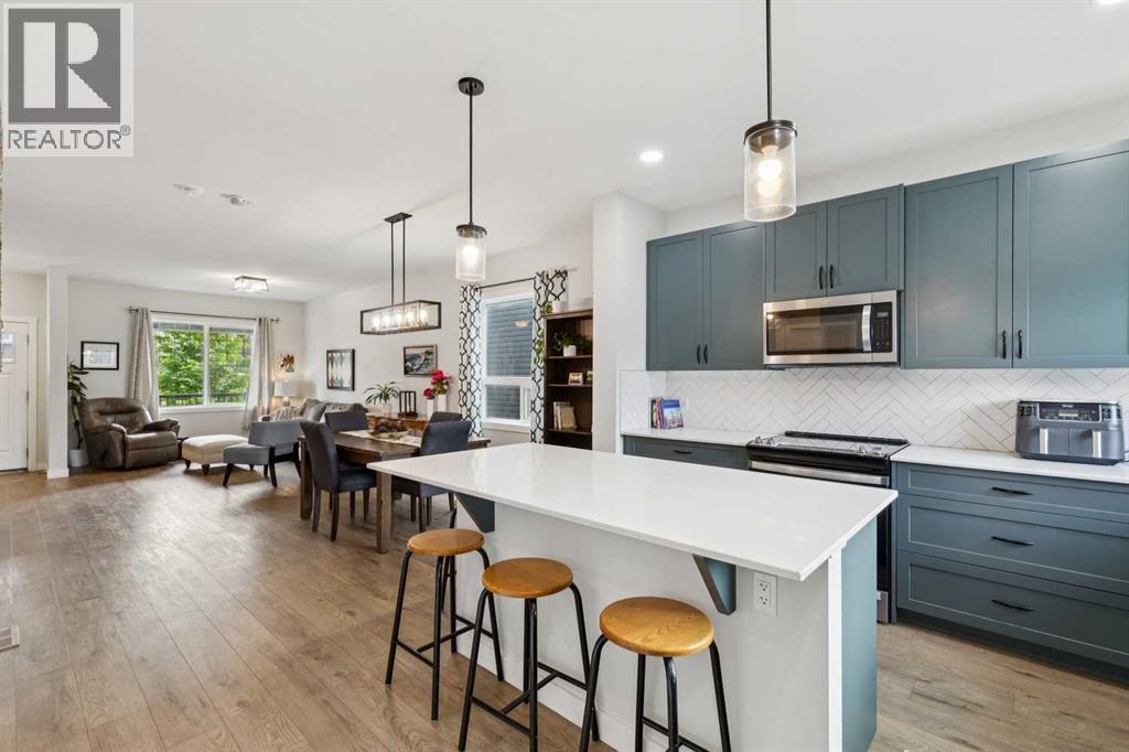 198 Legacy Reach Crescent SE - 12