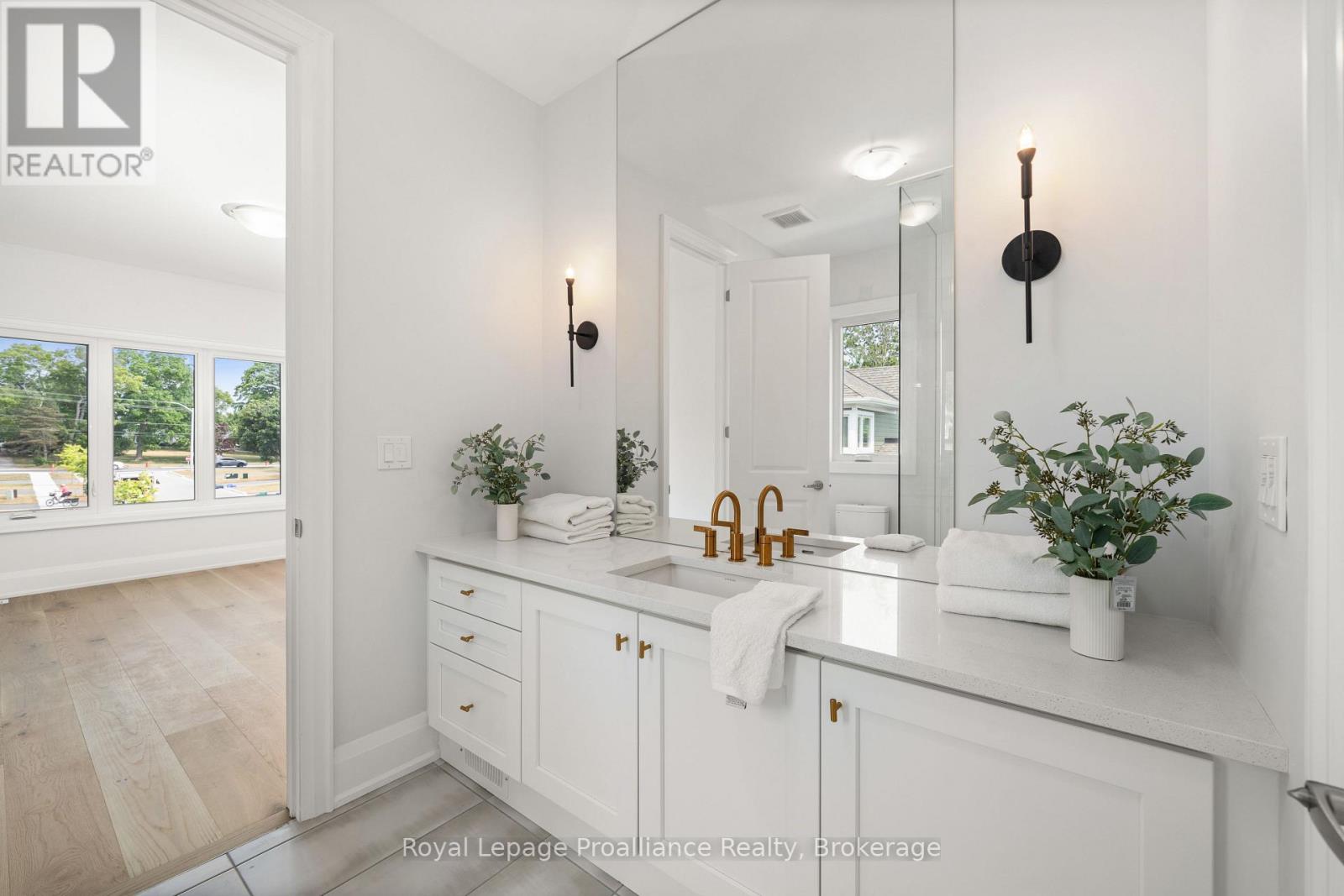 19 TWELVE TREES COURT - 20
