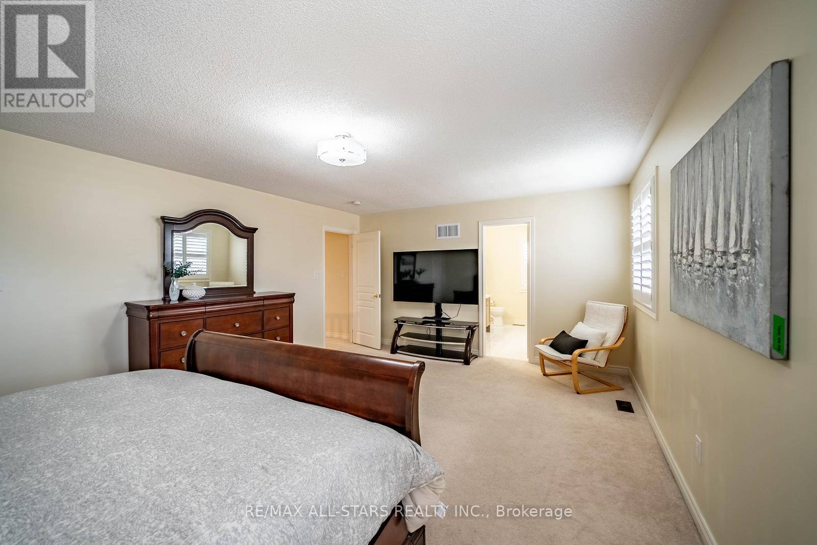 135 GLAD PARK AVENUE - 23