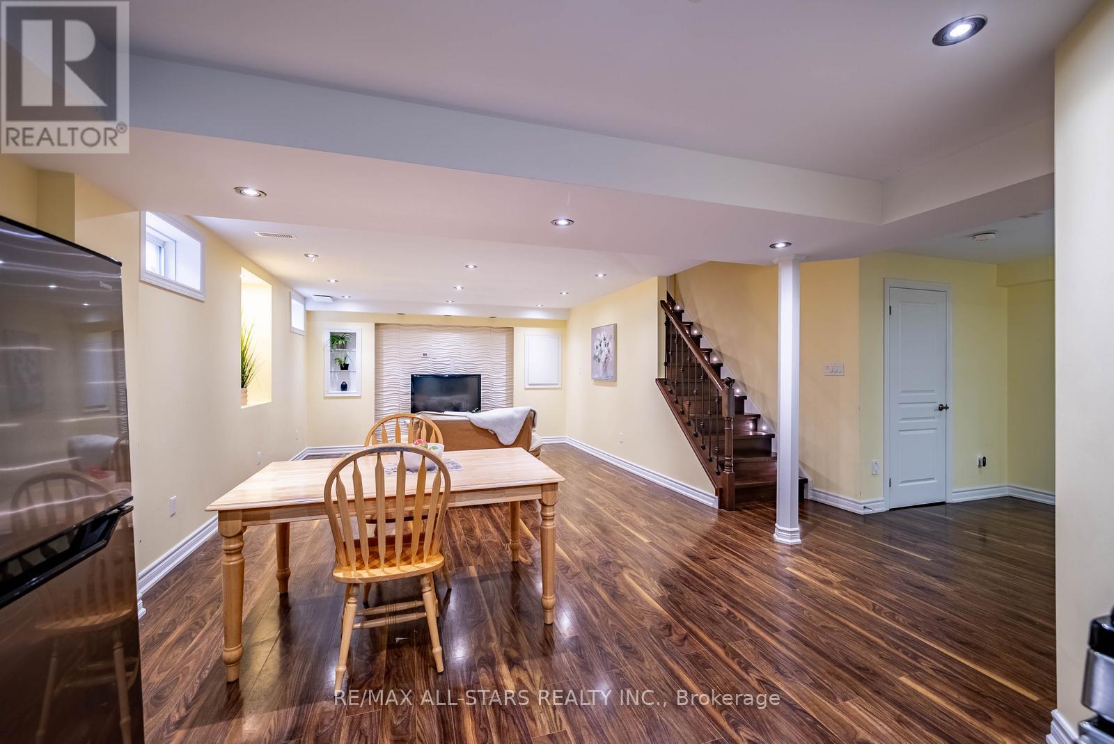135 GLAD PARK AVENUE - 35