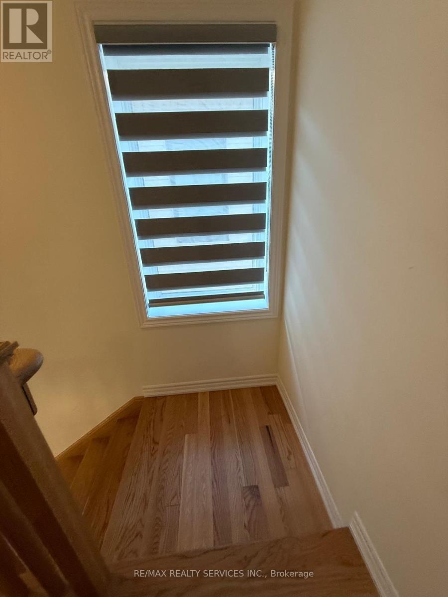 39 PRUDHOE TERRACE - 24