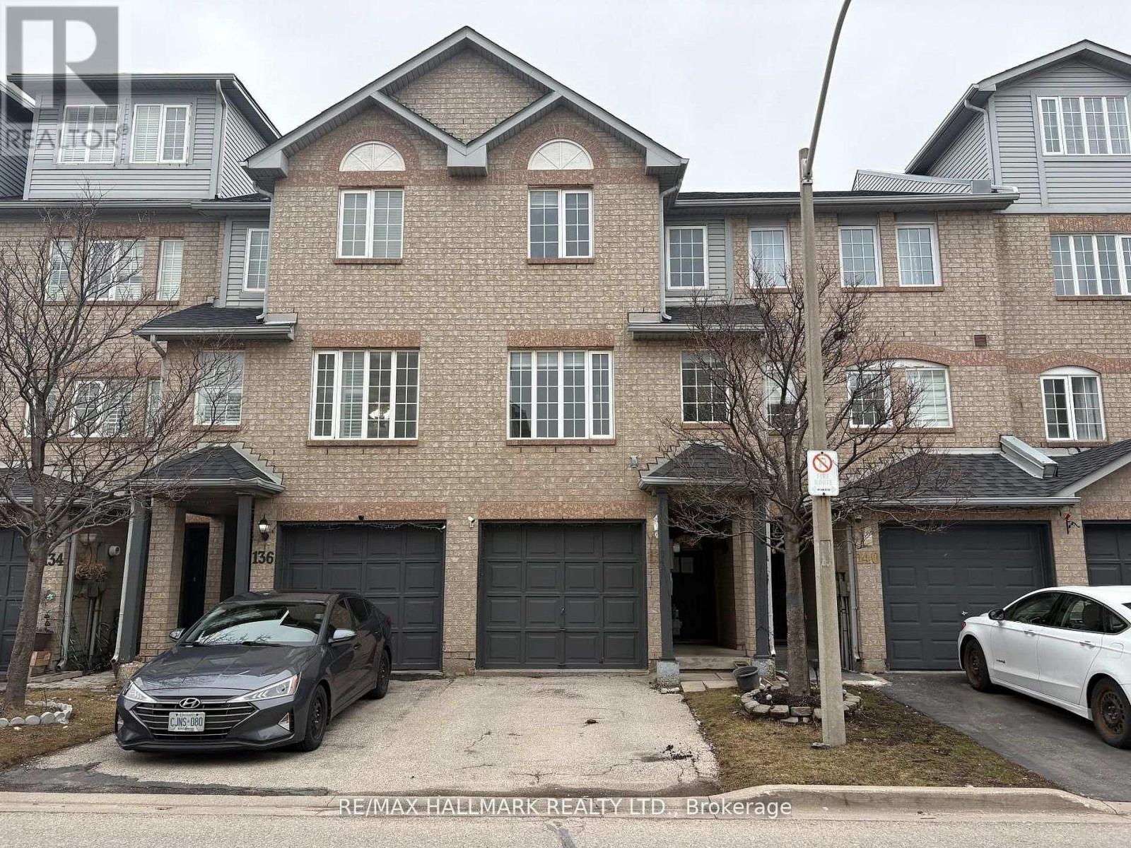 138 SPADINA ROAD - 1