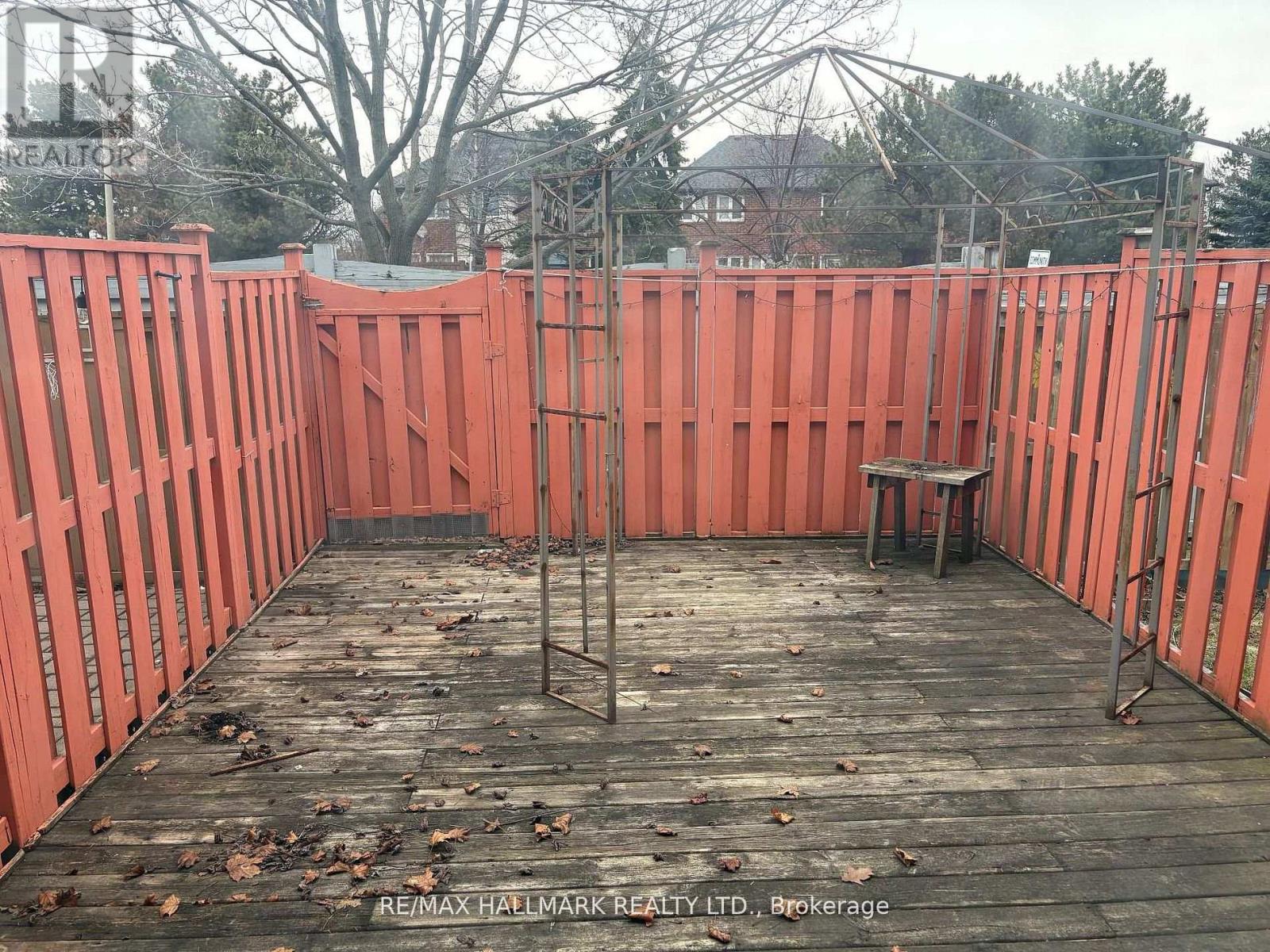 138 SPADINA ROAD - 11