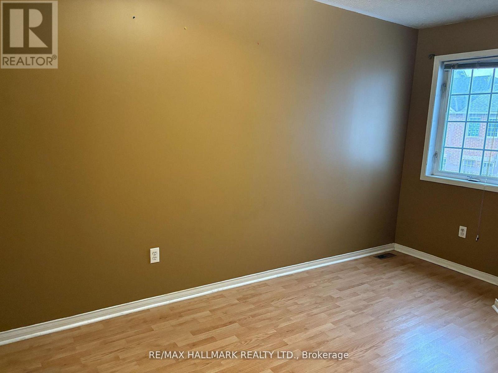 138 SPADINA ROAD - 8