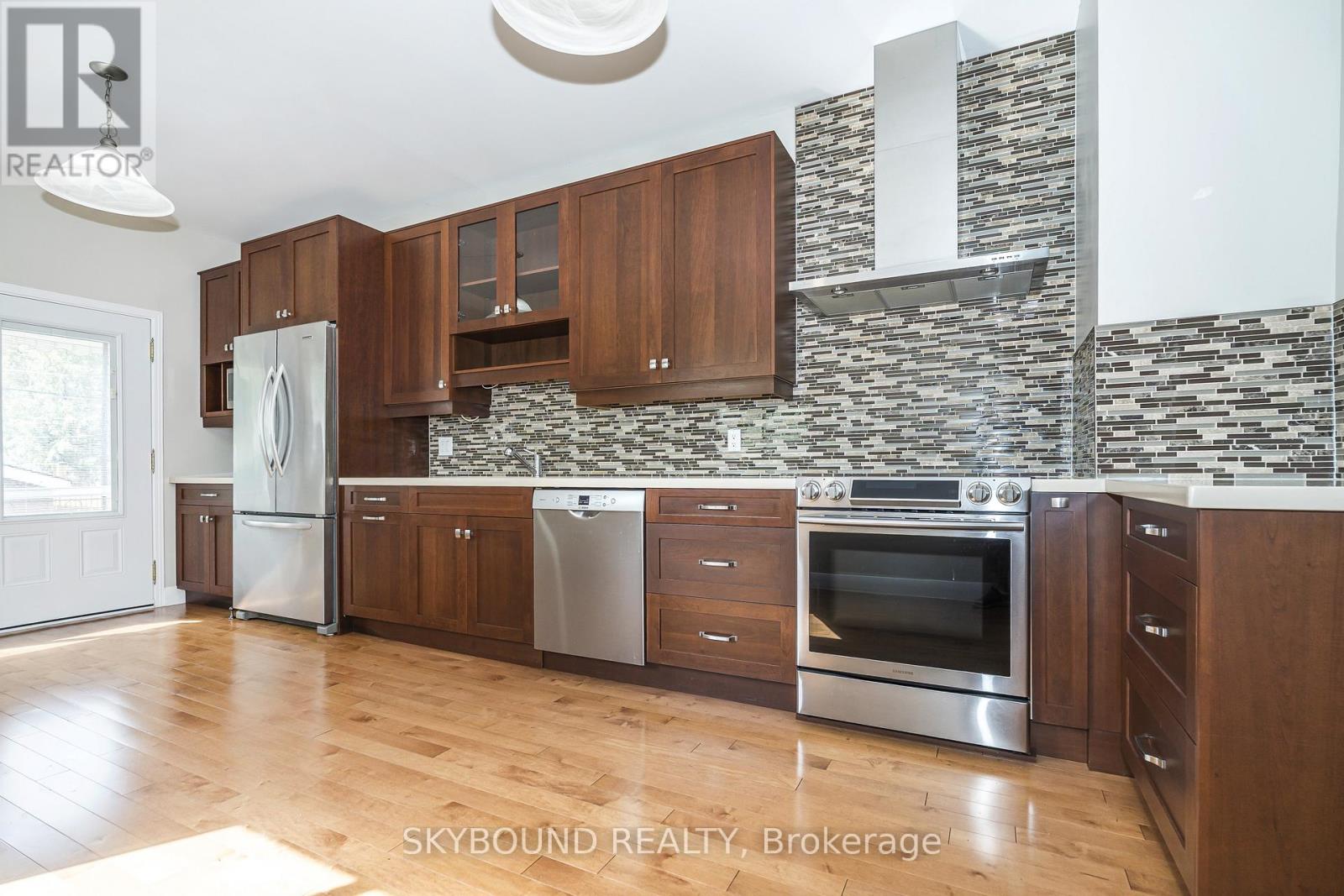5 MANCHESTER AVENUE - 10