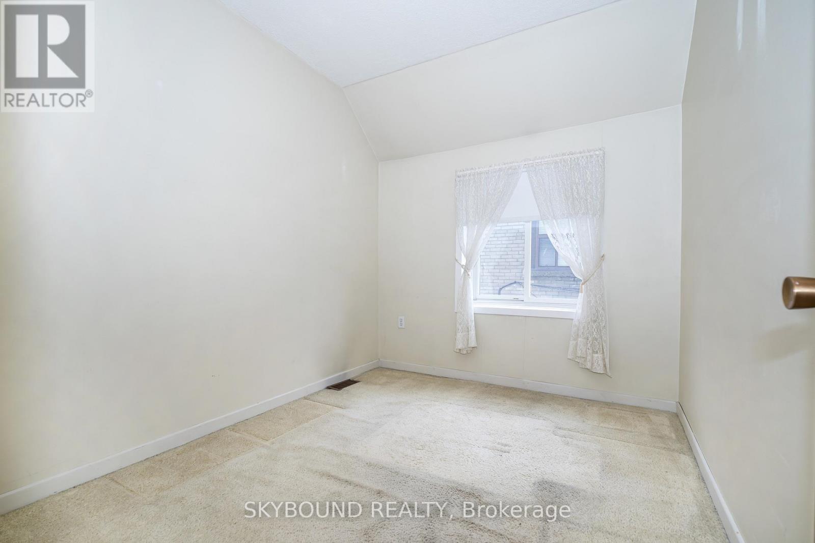 5 MANCHESTER AVENUE - 16