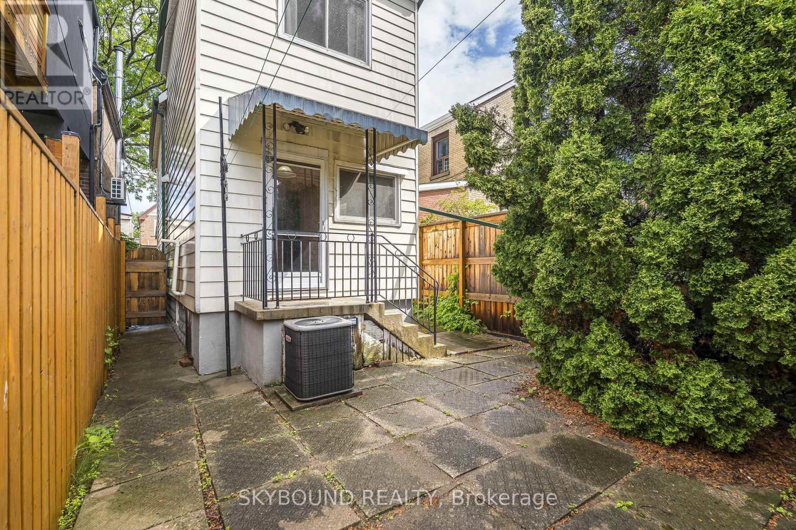 5 MANCHESTER AVENUE - 24
