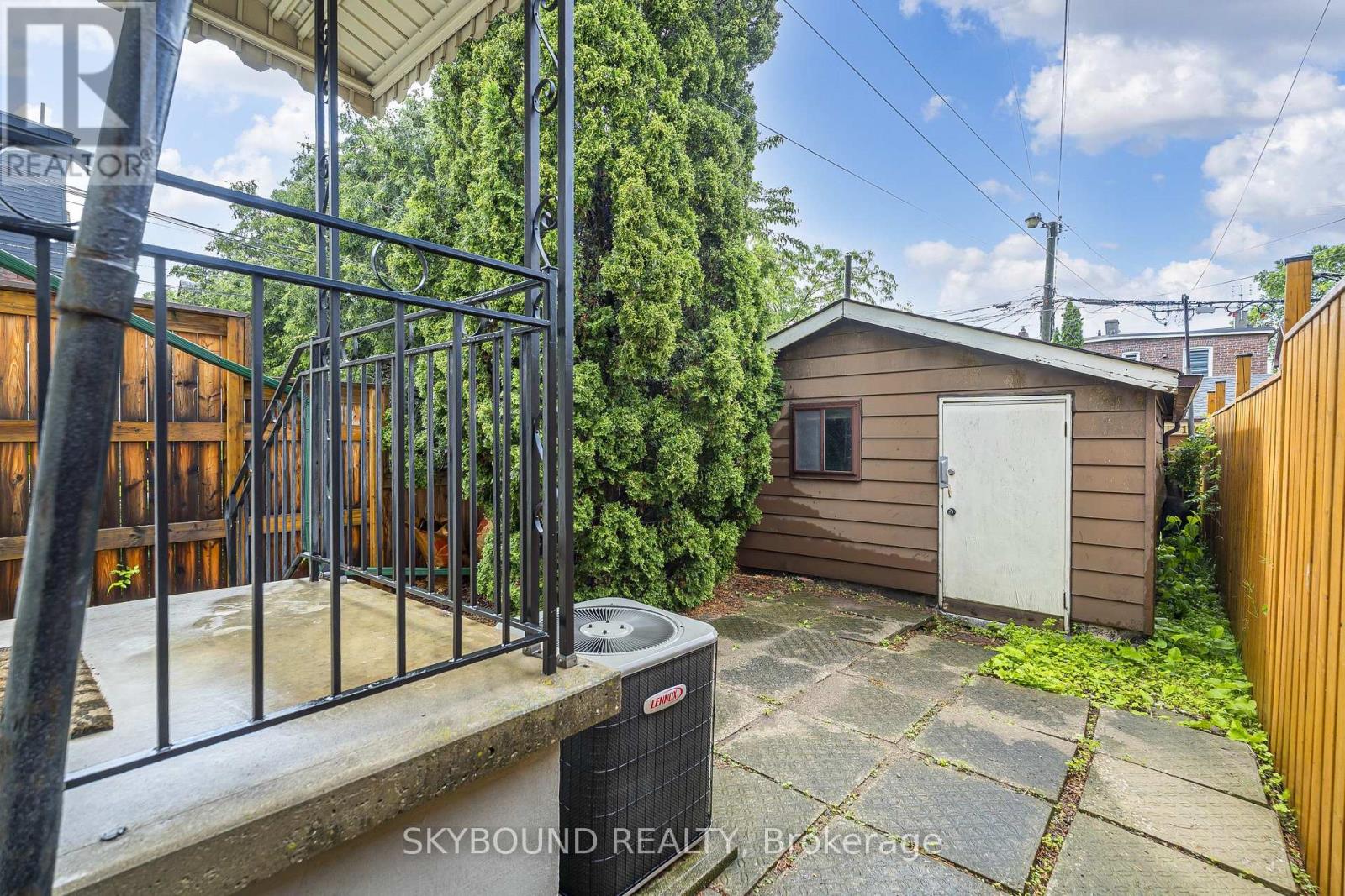 5 MANCHESTER AVENUE - 25