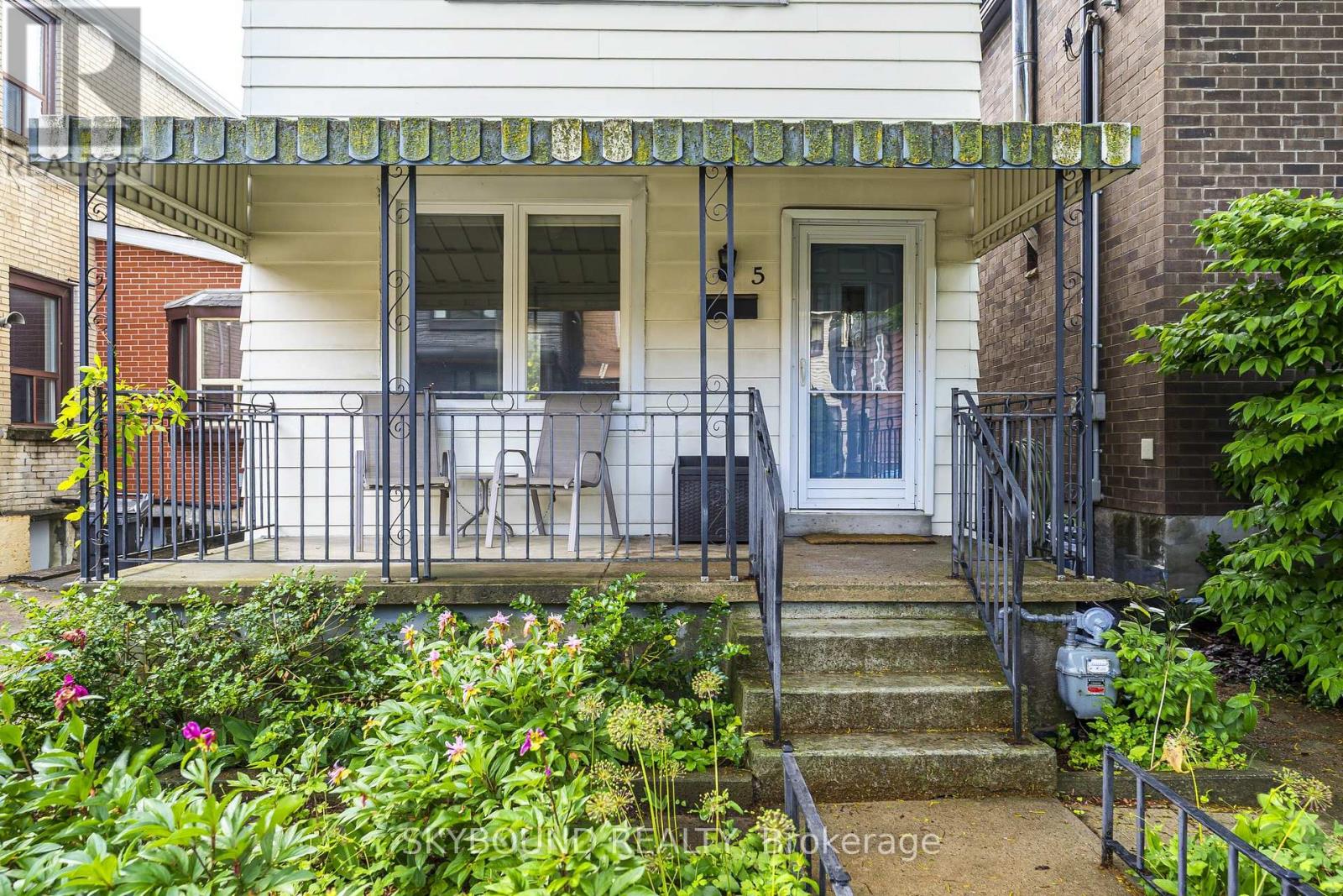 5 MANCHESTER AVENUE - 33