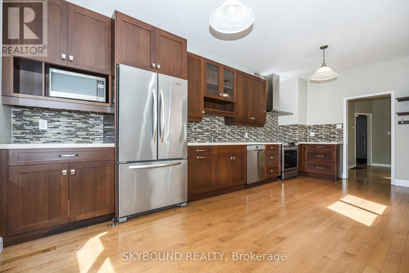 5 MANCHESTER AVENUE - 8