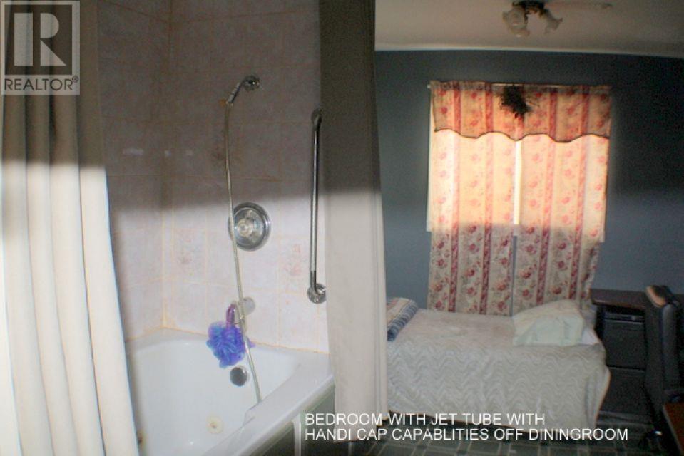 86 ST ANDREWS TERR - 12