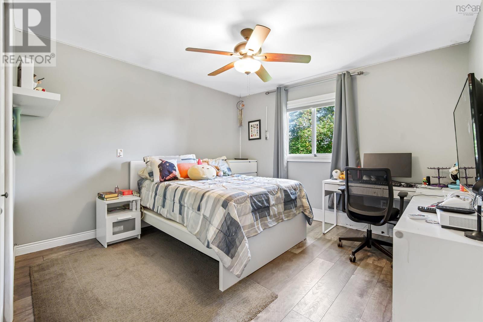 18 Delmerle Drive - 35