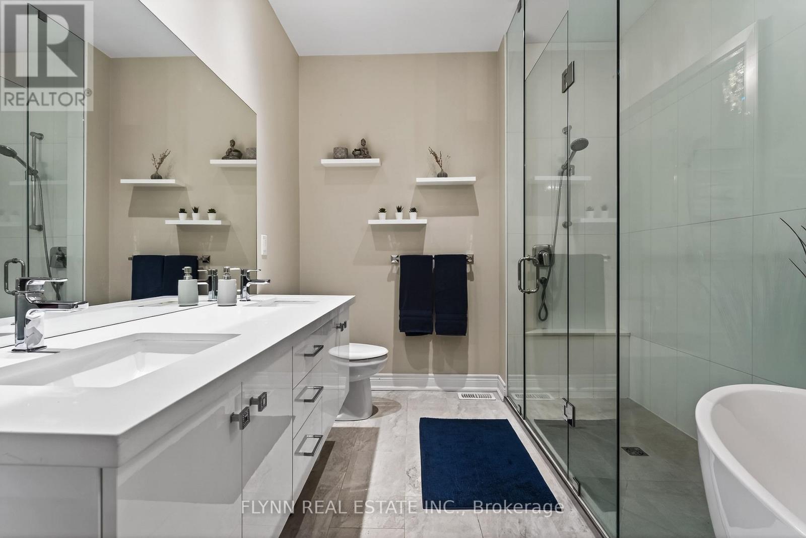32 RIDGEVIEW CRESCENT - 32