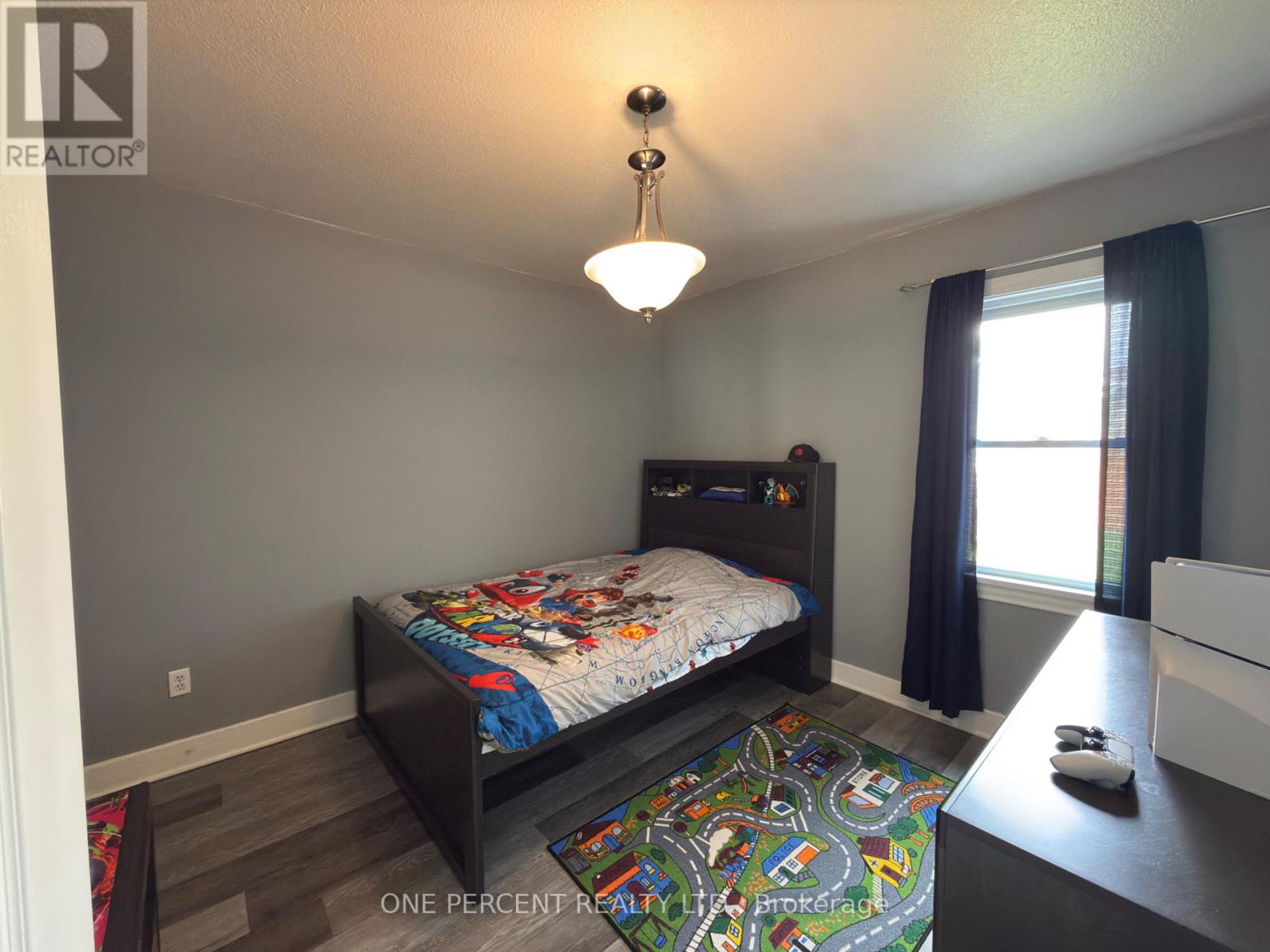 9 LYONS AVENUE - 10