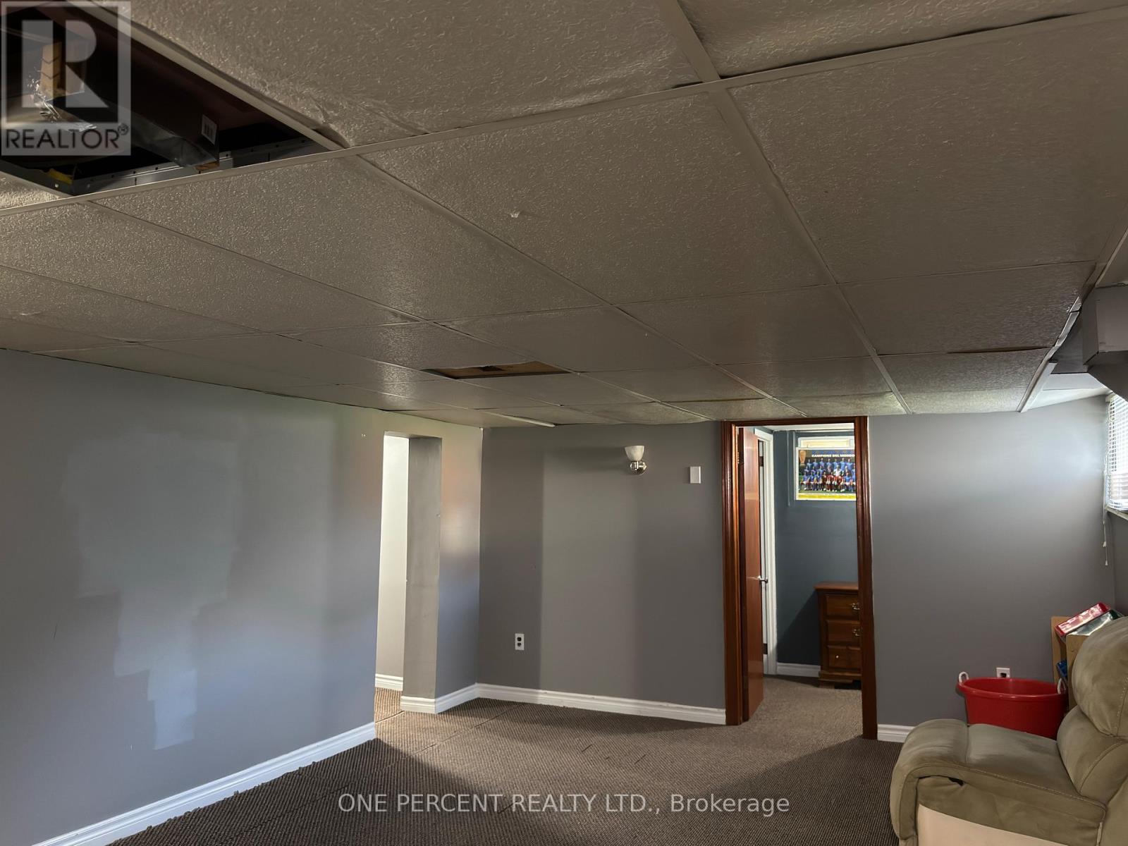 9 LYONS AVENUE - 12