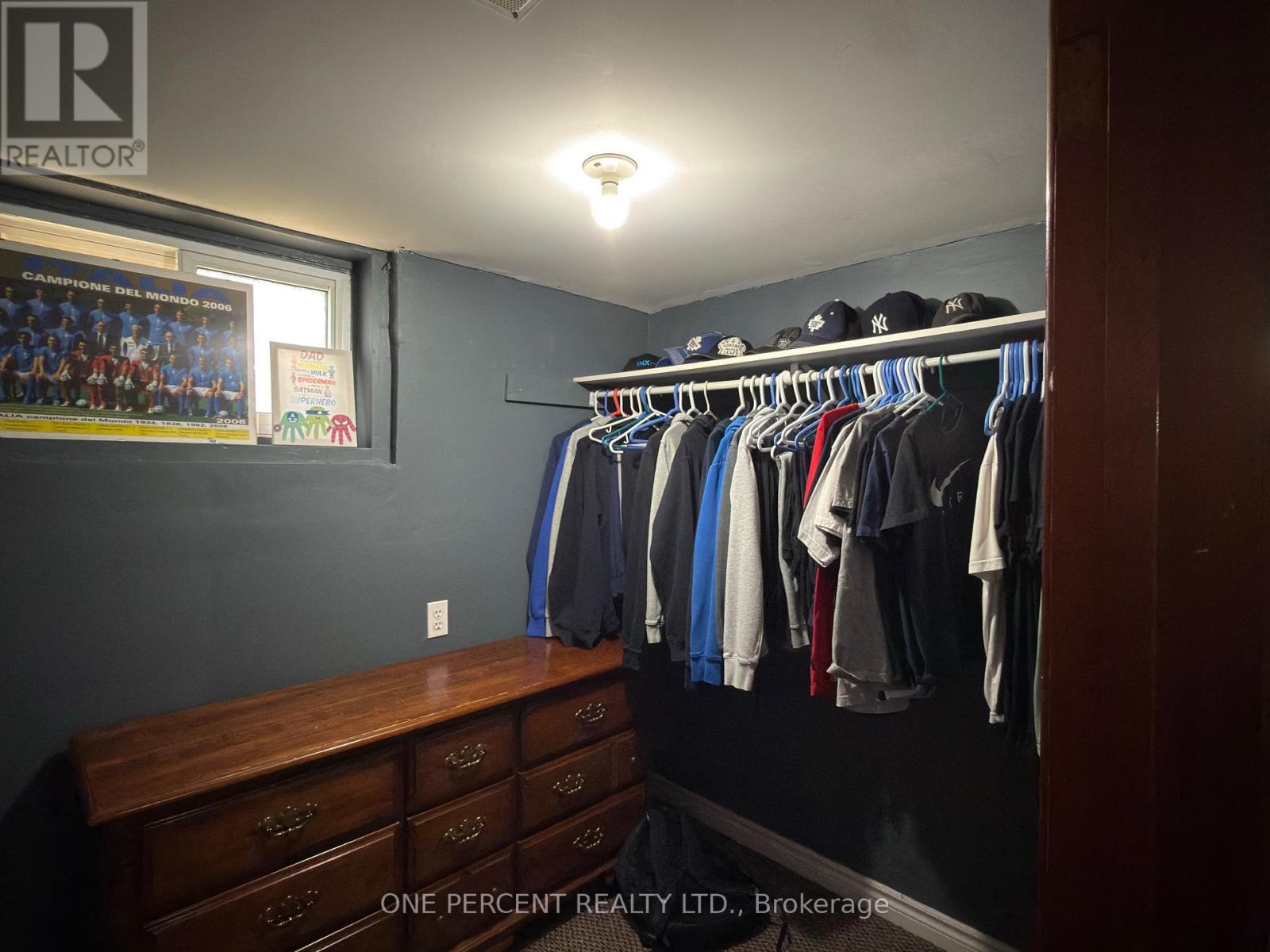 9 LYONS AVENUE - 14
