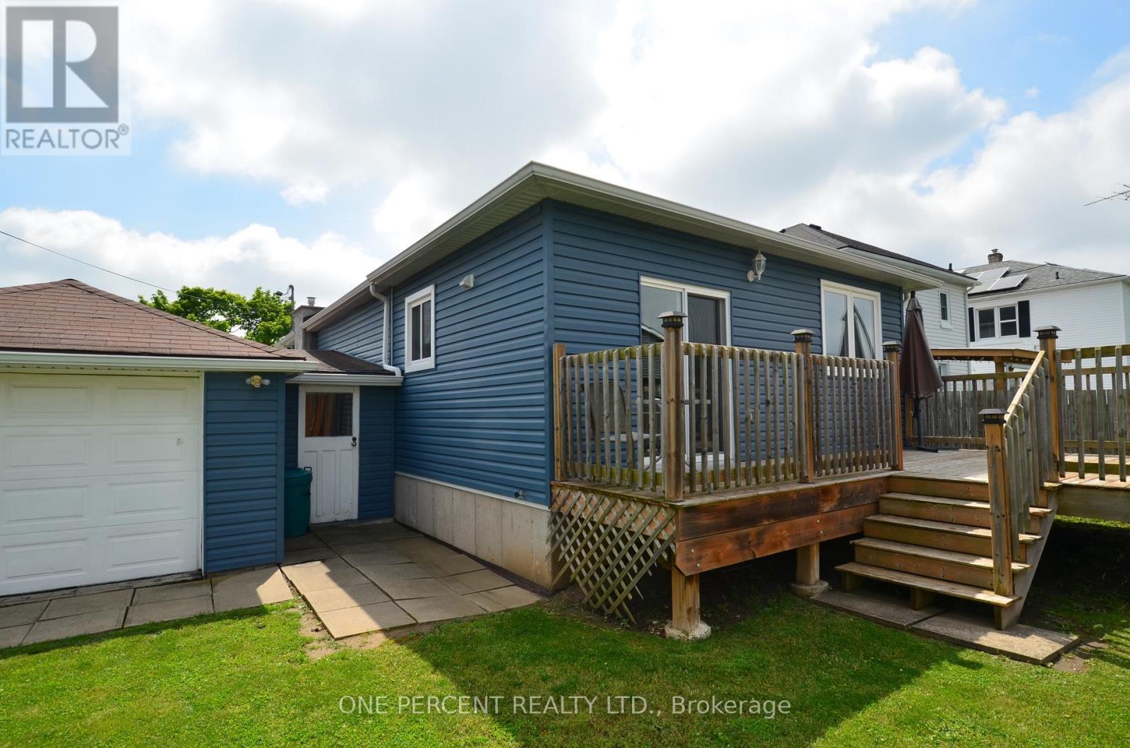 9 LYONS AVENUE - 24