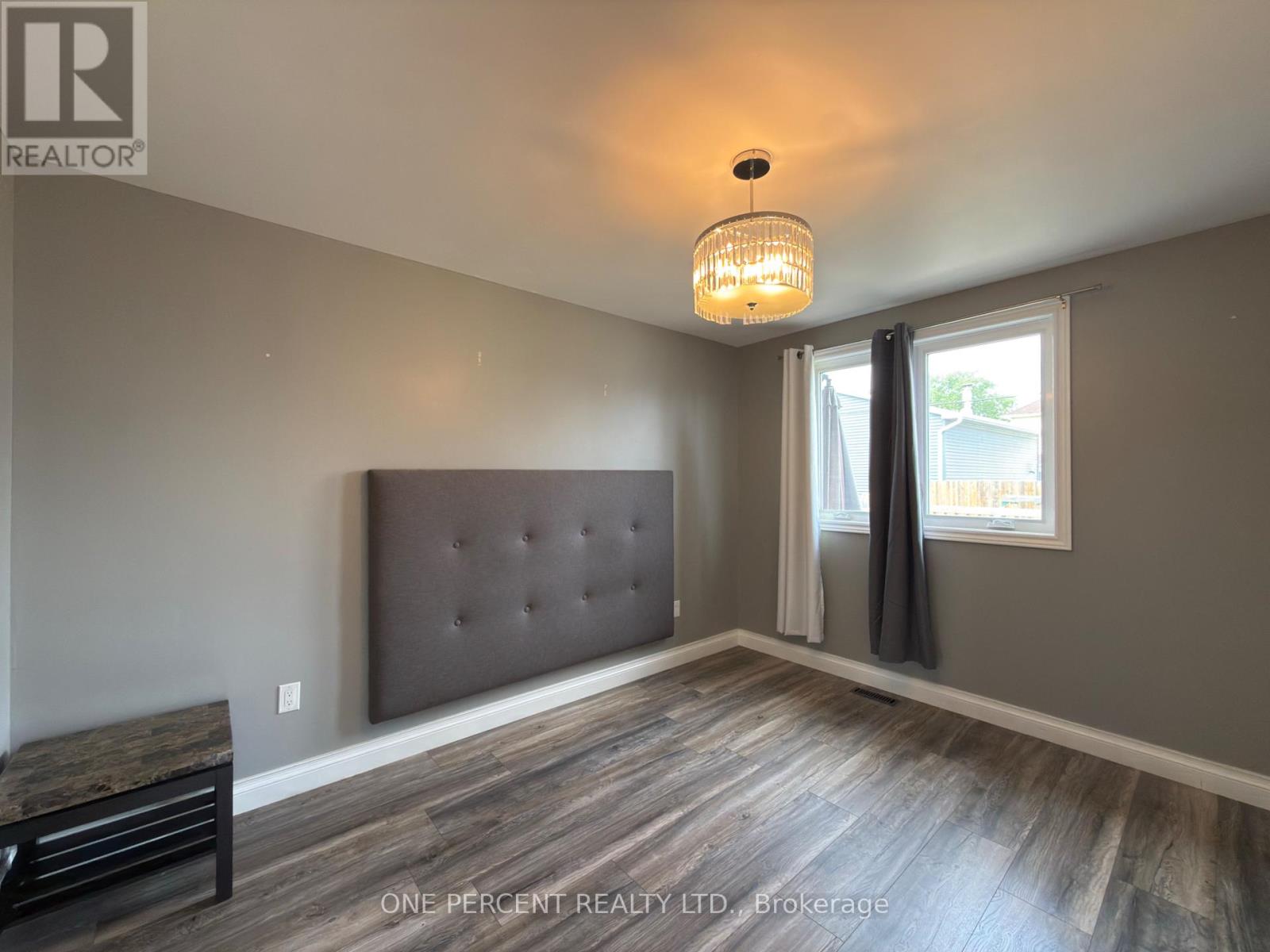 9 LYONS AVENUE - 8